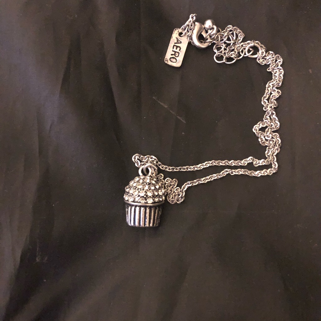Cupcake Necklace 8$